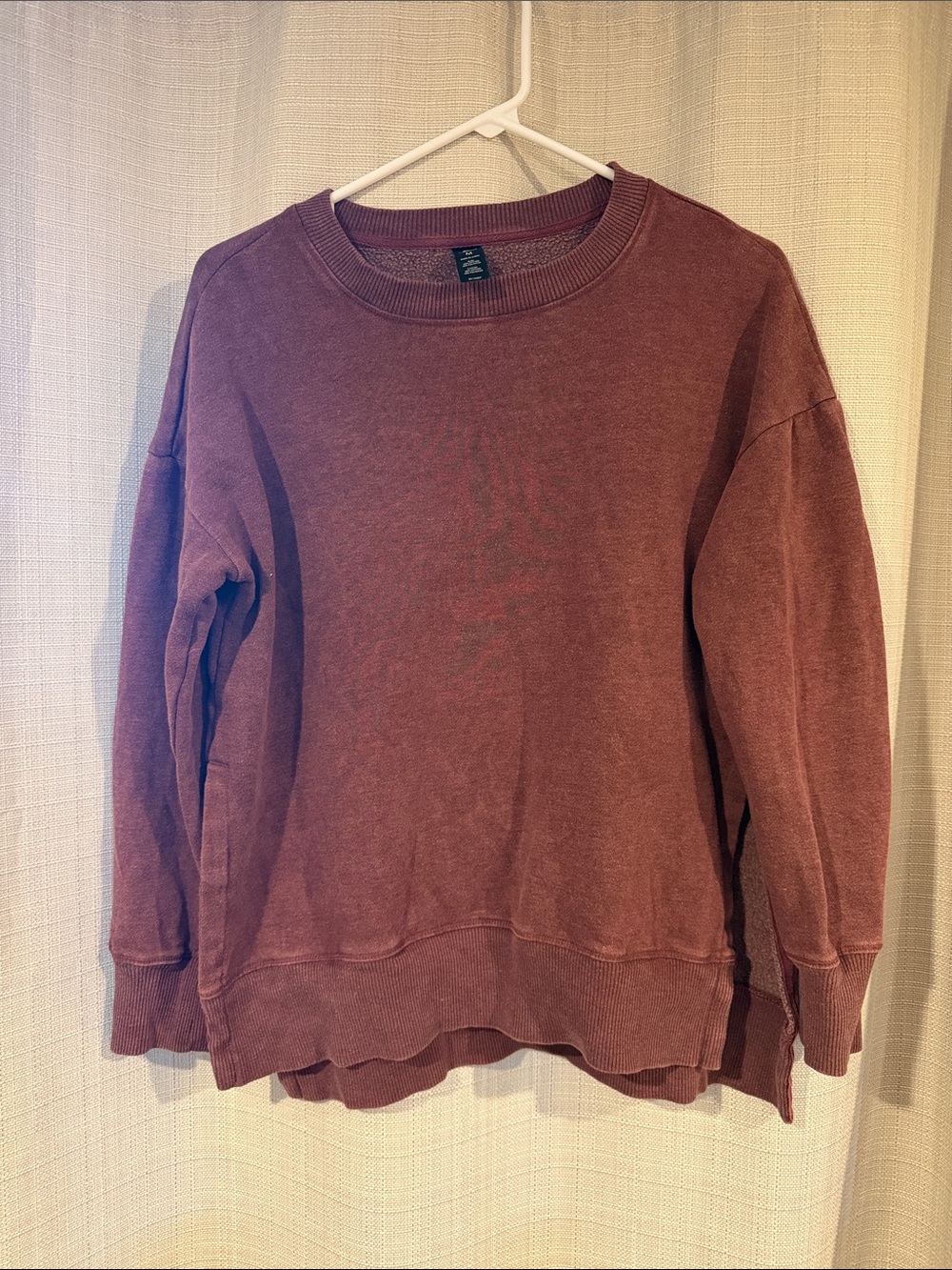 Women's light burgundy sweatshirt